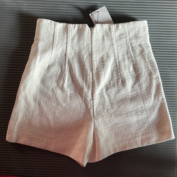 Zara white high waisted textured shorts NWT - Picture 3 of 4